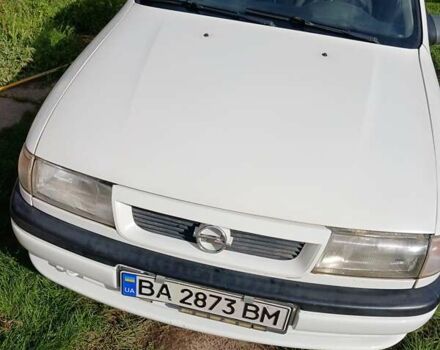 Белый Опель Вектра, объемом двигателя 1.8 л и пробегом 370 тыс. км за 2500 $, фото 2 на Automoto.ua