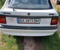 Белый Опель Вектра, объемом двигателя 1.8 л и пробегом 370 тыс. км за 2500 $, фото 1 на Automoto.ua