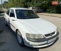 Белый Опель Вектра, объемом двигателя 1.6 л и пробегом 230 тыс. км за 1450 $, фото 6 на Automoto.ua