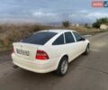 Білий Опель Вектра, об'ємом двигуна 2 л та пробігом 300 тис. км за 2250 $, фото 1 на Automoto.ua