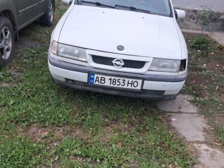 Опель Вектра 1989 в Бару на Automoto.ua Белый Опель Вектра, объемом двигателя 1.8 л и пробегом 267 тыс. км за 800 $, фото 1 на Automoto.ua
