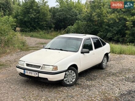 Білий Опель Вектра, об'ємом двигуна 2 л та пробігом 300 тис. км за 1299 $, фото 1 на Automoto.ua