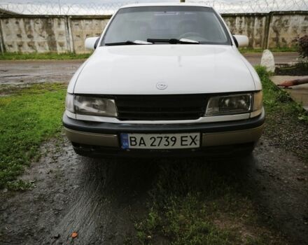 Белый Опель Вектра, объемом двигателя 2 л и пробегом 240 тыс. км за 1600 $, фото 1 на Automoto.ua