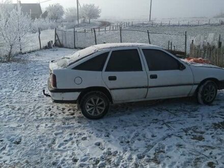 Белый Опель Вектра, объемом двигателя 1.8 л и пробегом 250 тыс. км за 1000 $, фото 1 на Automoto.ua