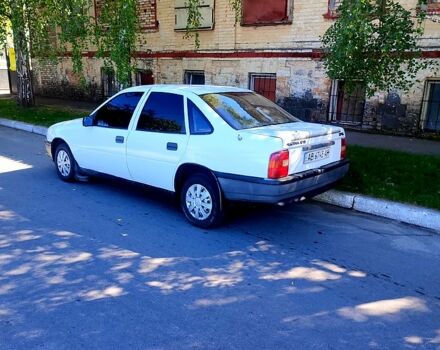 Белый Опель Вектра, объемом двигателя 1.7 л и пробегом 320 тыс. км за 1500 $, фото 1 на Automoto.ua