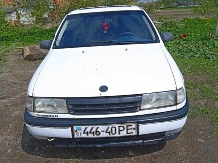 Опель Вектра 1989 в Луцке на Automoto.ua Белый Опель Вектра, объемом двигателя 2 л и пробегом 1 тыс. км за 1100 $, фото 1 на Automoto.ua
