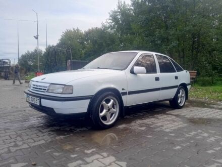 Опель Вектра 1989 в Бориславе на Automoto.ua Белый Опель Вектра, объемом двигателя 2 л и пробегом 216 тыс. км за 1690 $, фото 1 на Automoto.ua