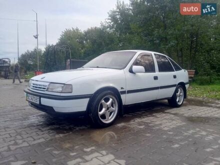 Опель Вектра 1989 в Бориславе на Automoto.ua Белый Опель Вектра, объемом двигателя 2 л и пробегом 216 тыс. км за 1690 $, фото 1 на Automoto.ua