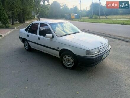 Белый Опель Вектра, объемом двигателя 1.6 л и пробегом 300 тыс. км за 1700 $, фото 1 на Automoto.ua