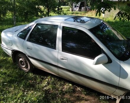 Белый Опель Вектра, объемом двигателя 1.6 л и пробегом 190 тыс. км за 1600 $, фото 1 на Automoto.ua
