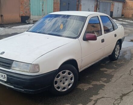 Белый Опель Вектра, объемом двигателя 1.6 л и пробегом 230 тыс. км за 750 $, фото 1 на Automoto.ua