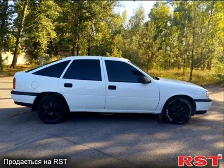 Белый Опель Вектра, объемом двигателя 2 л и пробегом 150 тыс. км за 1300 $, фото 1 на Automoto.ua