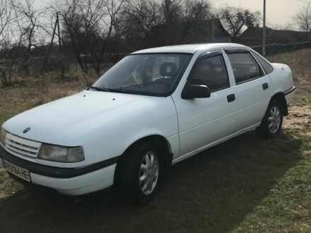 Опель Вектра 1990 у Чуднове на Automoto.ua Білий Опель Вектра, об'ємом двигуна 1.7 л та пробігом 280 тис. км за 1200 $, фото 1 на Automoto.ua