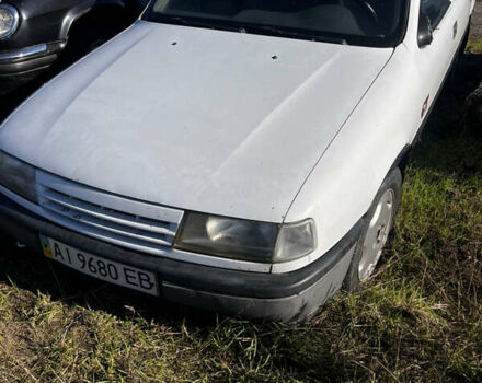 Опель Вектра 1990 в Киеве на Automoto.ua Белый Опель Вектра, объемом двигателя 2 л и пробегом 280 тыс. км за 1100 $, фото 1 на Automoto.ua