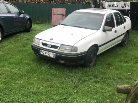 Опель Вектра 1990 в Львове на Automoto.ua Белый Опель Вектра, объемом двигателя 2 л и пробегом 300 тыс. км за 1500 $, фото 1 на Automoto.ua