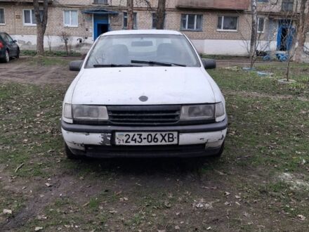 Белый Опель Вектра, объемом двигателя 0 л и пробегом 444 тыс. км за 600 $, фото 1 на Automoto.ua