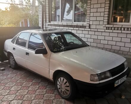 Білий Опель Вектра, об'ємом двигуна 1.8 л та пробігом 376 тис. км за 750 $, фото 1 на Automoto.ua