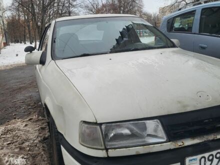 Белый Опель Вектра, объемом двигателя 1.6 л и пробегом 350 тыс. км за 800 $, фото 1 на Automoto.ua