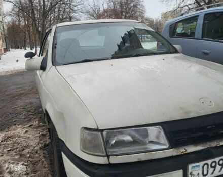 Белый Опель Вектра, объемом двигателя 1.6 л и пробегом 350 тыс. км за 800 $, фото 1 на Automoto.ua