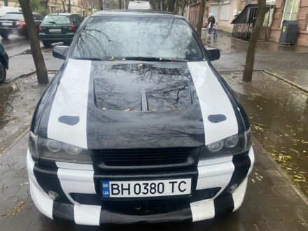 Білий Опель Вектра, об'ємом двигуна 2 л та пробігом 300 тис. км за 3000 $, фото 1 на Automoto.ua