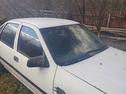 Білий Опель Вектра, об'ємом двигуна 1.7 л та пробігом 260 тис. км за 900 $, фото 1 на Automoto.ua