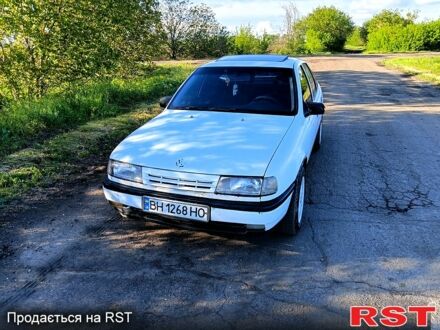 Білий Опель Вектра, об'ємом двигуна 2 л та пробігом 0 тис. км за 1600 $, фото 1 на Automoto.ua