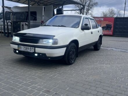 Белый Опель Вектра, объемом двигателя 1.6 л и пробегом 268 тыс. км за 1100 $, фото 1 на Automoto.ua