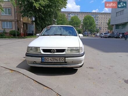 Білий Опель Вектра, об'ємом двигуна 1.6 л та пробігом 217 тис. км за 1450 $, фото 1 на Automoto.ua