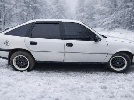 Белый Опель Вектра, объемом двигателя 0 л и пробегом 500 тыс. км за 650 $, фото 1 на Automoto.ua