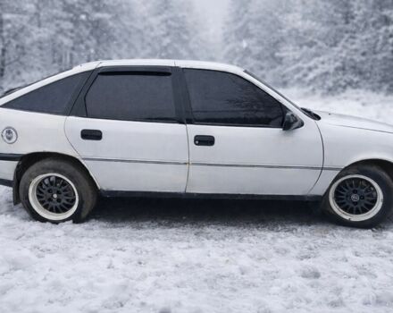 Белый Опель Вектра, объемом двигателя 0 л и пробегом 500 тыс. км за 700 $, фото 1 на Automoto.ua