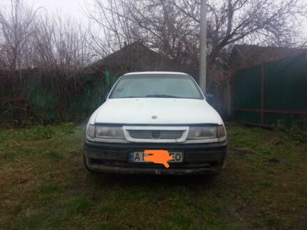 Белый Опель Вектра, объемом двигателя 1.8 л и пробегом 234 тыс. км за 600 $, фото 1 на Automoto.ua