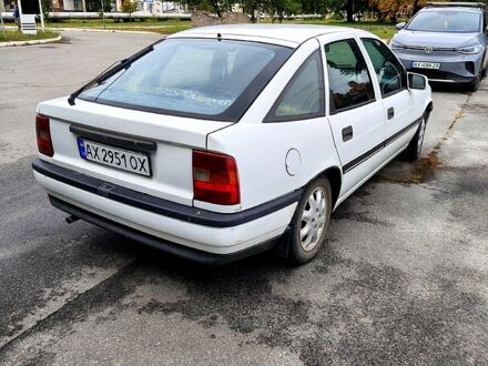 Белый Опель Вектра, объемом двигателя 1.6 л и пробегом 456 тыс. км за 1350 $, фото 1 на Automoto.ua