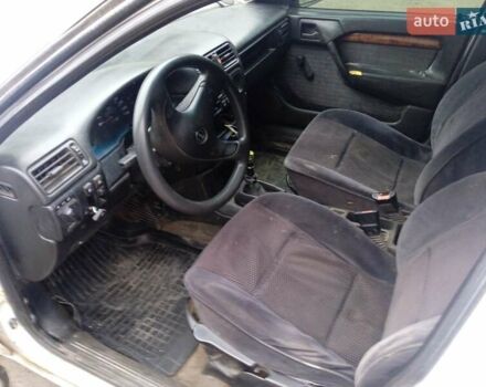 Белый Опель Вектра, объемом двигателя 2 л и пробегом 220 тыс. км за 1600 $, фото 1 на Automoto.ua