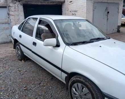 Белый Опель Вектра, объемом двигателя 1.7 л и пробегом 2 тыс. км за 2300 $, фото 1 на Automoto.ua