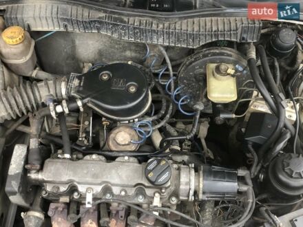 Білий Опель Вектра, об'ємом двигуна 1.6 л та пробігом 260 тис. км за 2300 $, фото 1 на Automoto.ua