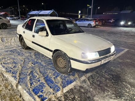 Белый Опель Вектра, объемом двигателя 1.6 л и пробегом 300 тыс. км за 650 $, фото 1 на Automoto.ua