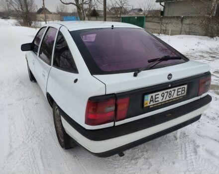 Белый Опель Вектра, объемом двигателя 1.8 л и пробегом 1 тыс. км за 1353 $, фото 1 на Automoto.ua