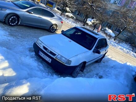 Белый Опель Вектра, объемом двигателя 2 л и пробегом 200 тыс. км за 1300 $, фото 1 на Automoto.ua