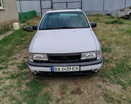 Белый Опель Вектра, объемом двигателя 1.8 л и пробегом 2 тыс. км за 1400 $, фото 1 на Automoto.ua