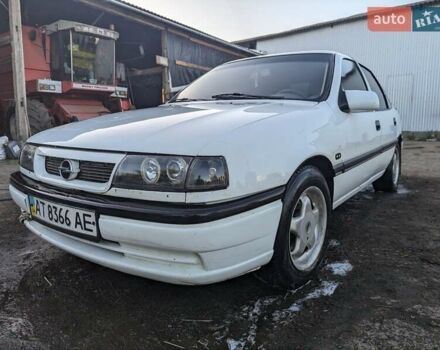 Белый Опель Вектра, объемом двигателя 2 л и пробегом 207 тыс. км за 1550 $, фото 1 на Automoto.ua