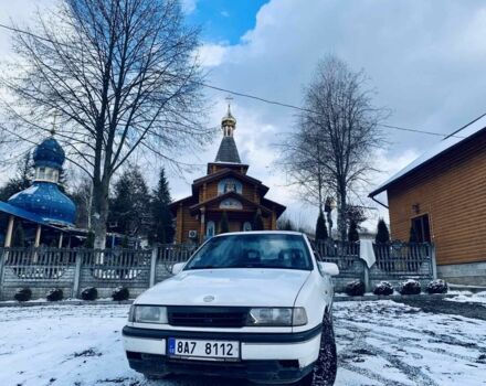 Белый Опель Вектра, объемом двигателя 1.7 л и пробегом 320 тыс. км за 1100 $, фото 1 на Automoto.ua