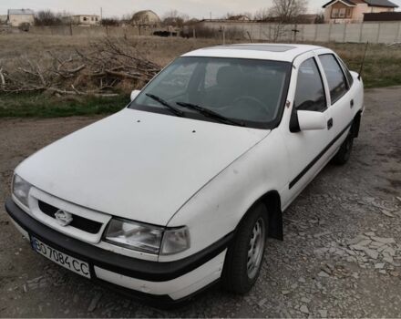 Белый Опель Вектра, объемом двигателя 0 л и пробегом 300 тыс. км за 1500 $, фото 1 на Automoto.ua