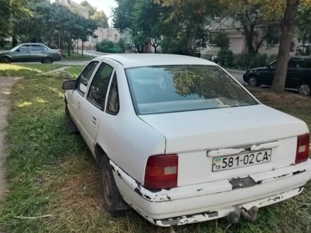 Опель Вектра 1994 у Сумах на Automoto.ua Білий Опель Вектра, об'ємом двигуна 1.8 л та пробігом 300 тис. км за 900 $, фото 1 на Automoto.ua