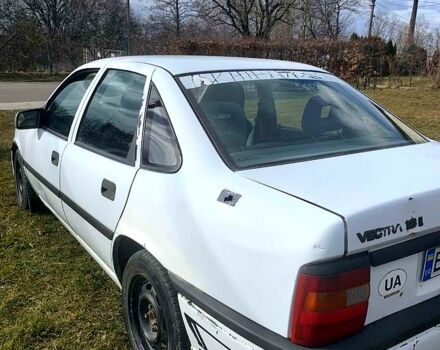 Белый Опель Вектра, объемом двигателя 1.8 л и пробегом 300 тыс. км за 1000 $, фото 1 на Automoto.ua