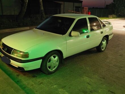 Белый Опель Вектра, объемом двигателя 0 л и пробегом 450 тыс. км за 1800 $, фото 1 на Automoto.ua