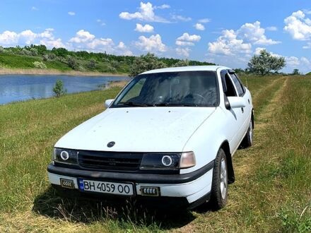 Білий Опель Вектра, об'ємом двигуна 1.8 л та пробігом 0 тис. км за 1700 $, фото 1 на Automoto.ua
