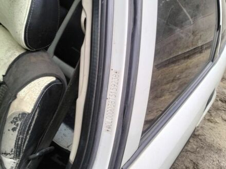 Белый Опель Вектра, объемом двигателя 1.6 л и пробегом 300 тыс. км за 600 $, фото 1 на Automoto.ua