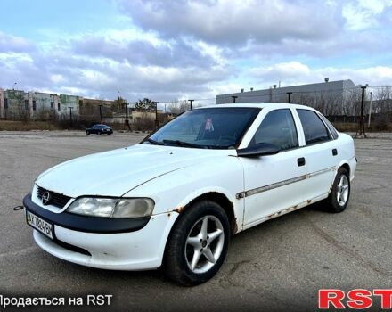 Белый Опель Вектра, объемом двигателя 1.8 л и пробегом 300 тыс. км за 700 $, фото 1 на Automoto.ua