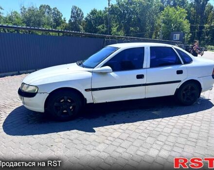 Белый Опель Вектра, объемом двигателя 1.6 л и пробегом 370 тыс. км за 1699 $, фото 1 на Automoto.ua