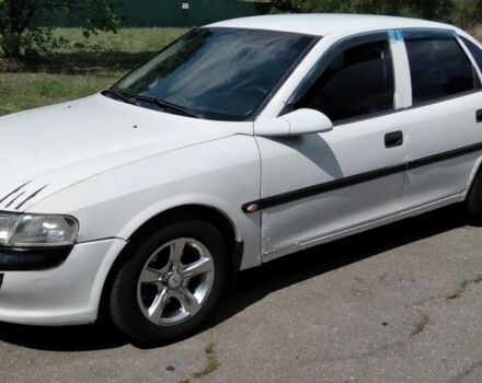 Білий Опель Вектра, об'ємом двигуна 1.6 л та пробігом 480 тис. км за 1000 $, фото 1 на Automoto.ua